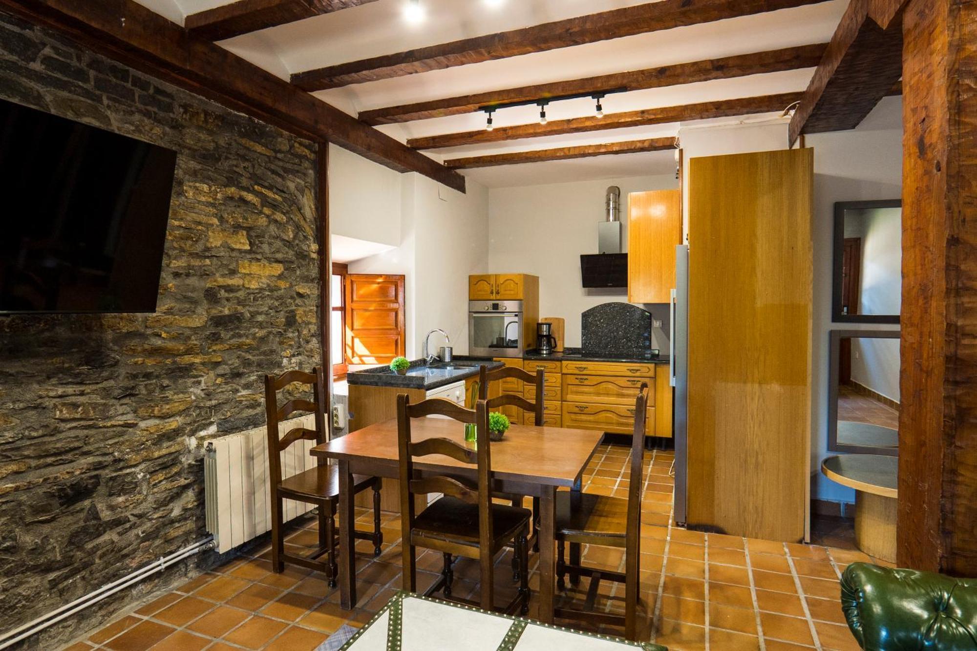 Paratene Ostatu Habitaciones Erandio Exteriör bild