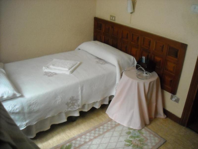 Paratene Ostatu Habitaciones Erandio Exteriör bild